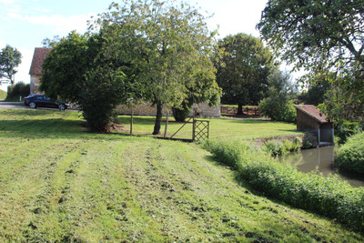 French property for sale in Nogent-le-Rotrou, Eure-et-Loir - €140,000 - photo 1