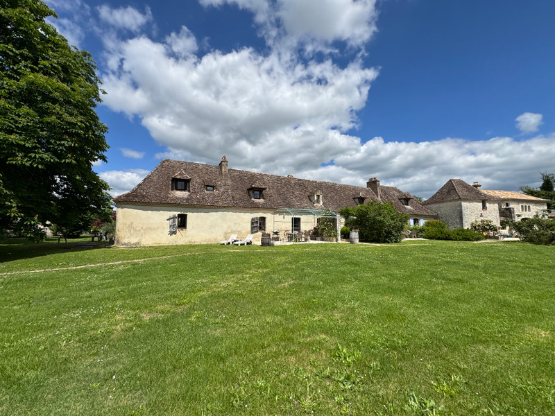 French property for sale in Boisse, Dordogne - €1,495,000 - photo 2