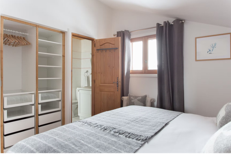 French property for sale in Sainte-Foy-Tarentaise, Savoie - €1,400,000 - photo 6