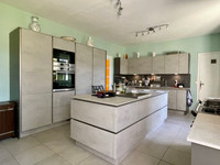 Maison à vendre à Aigre, Charente - 325.000 € - photo 3