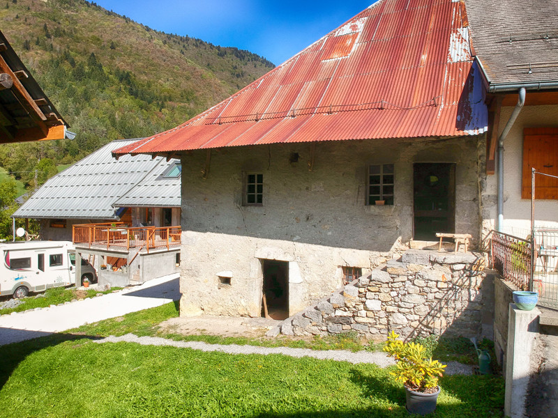 French property for sale in Sainte-Reine, Savoie - €170,000 - photo 1