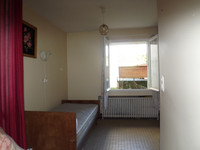 Maison à vendre à L'Isle-Jourdain, Vienne - 69 600 € - photo 4