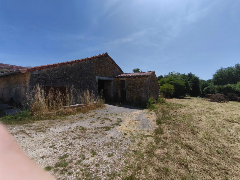 French property for sale in Grassac, Charente - €56,600 - photo 6