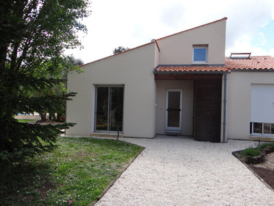 French property for sale in Courçon, Charente-Maritime - €483,000 - photo 9