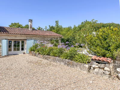 French property for sale in Sonnac, Charente-Maritime - €599,000 - photo 14