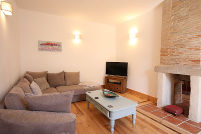 French property for sale in Les Salles-Lavauguyon, Haute-Vienne - €224,700 - photo 1