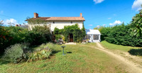 Maison à vendre à Guesnes, Vienne - 117.700 € - photo 1