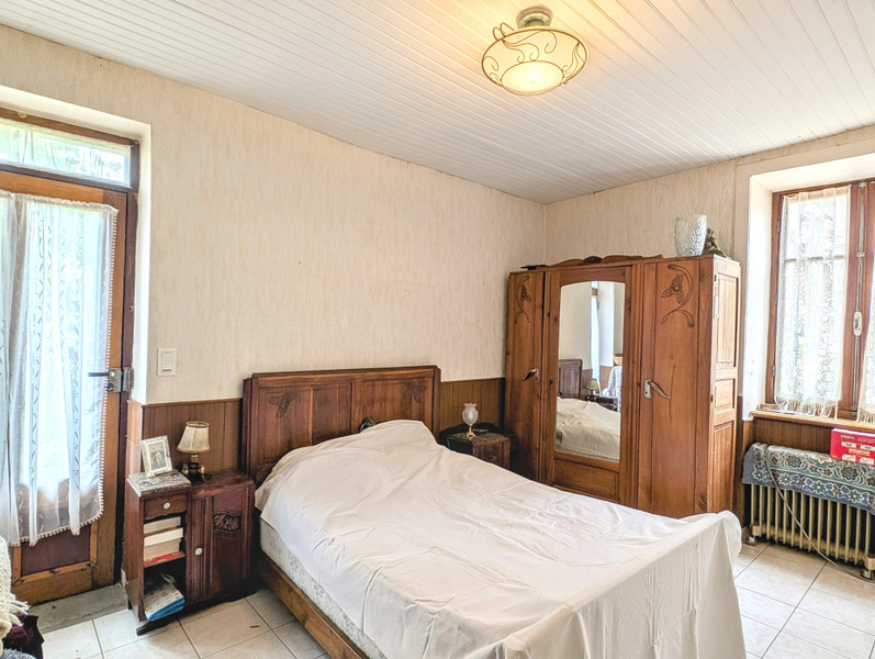 French property for sale in Châlus, Haute-Vienne - €109,000 - photo 5