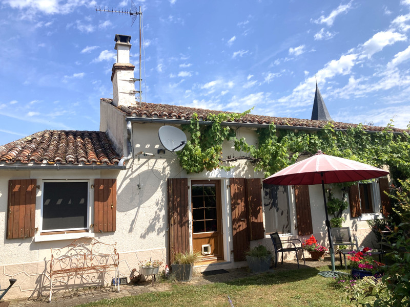 Maison à vendre à Millac, Vienne - 115.000 € - photo 1