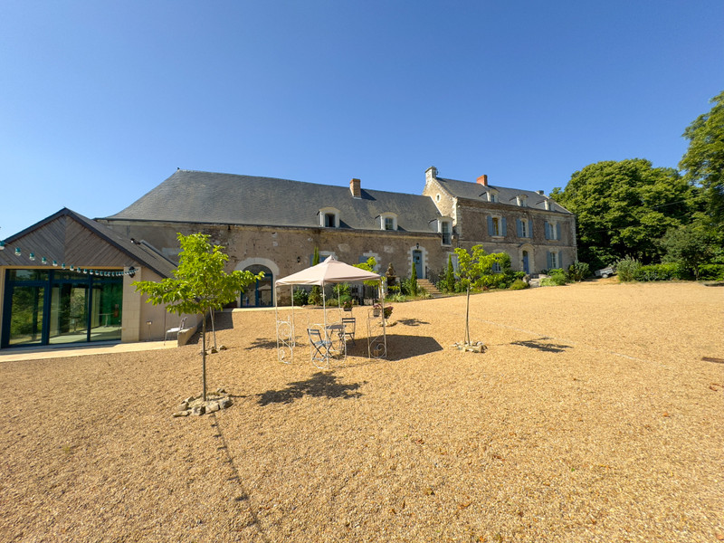 French property for sale in Mûrs-Erigné, Maine-et-Loire - €886,000 - photo 13