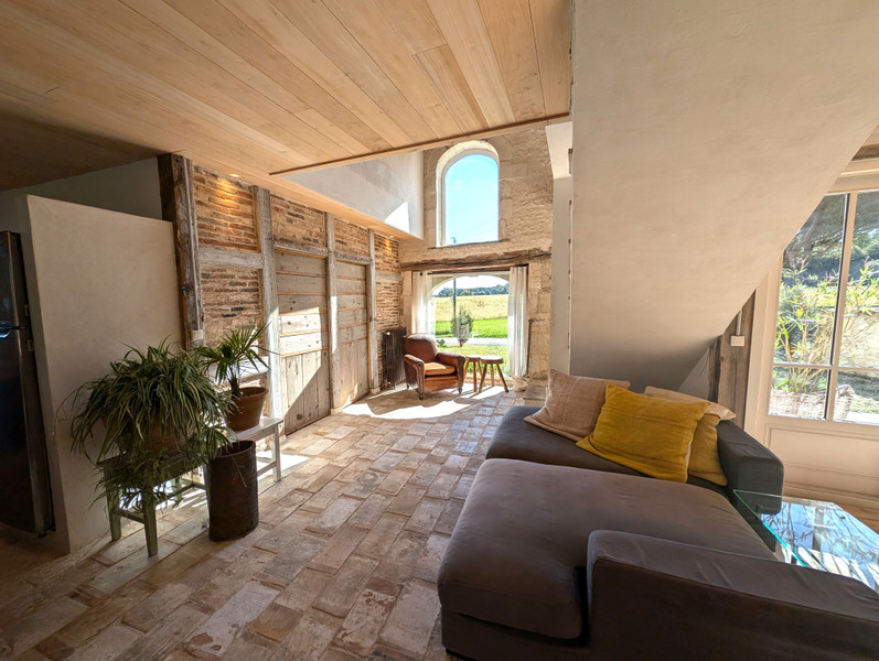 French property for sale in Vanzac, Charente-Maritime - €299,600 - photo 1
