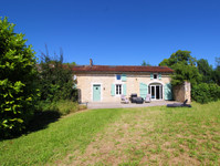 Maison à vendre à Chives, Charente-Maritime - 172 800 € - photo 1