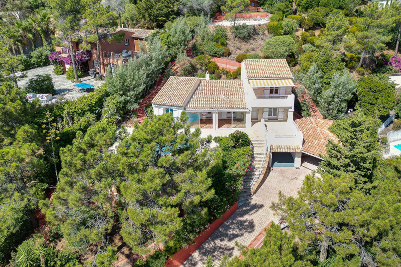 French property for sale in Théoule-sur-Mer, Alpes-Maritimes - €1,100,000 - photo 2