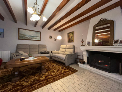 French property for sale in Coulon, Deux-Sèvres - €299,000 - photo 2