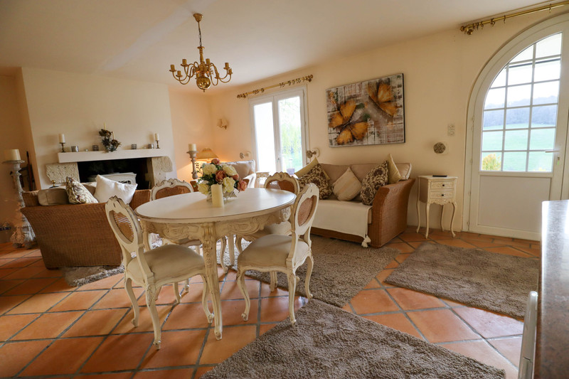 French property for sale in Duras, Lot-et-Garonne - &#8364;441,000 - photo 4