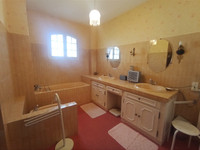 Maison à vendre à Soyaux, Charente - 209.900 € - photo 5