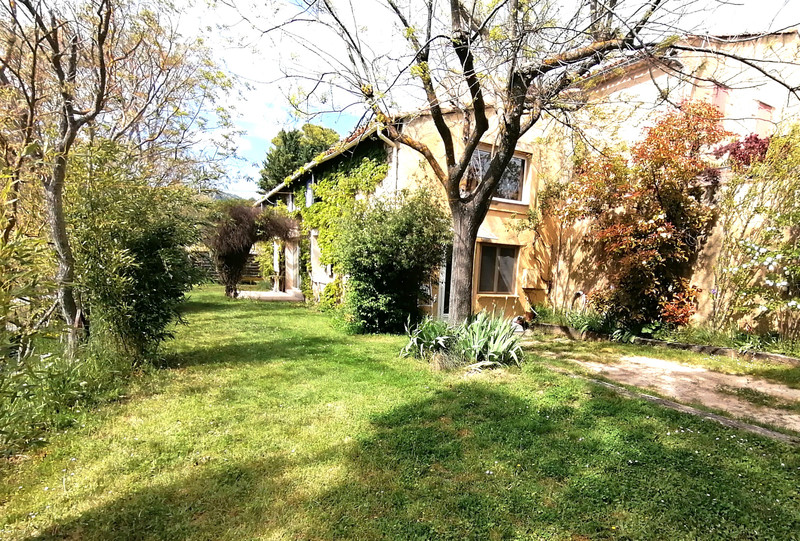 French property for sale in Grambois, Vaucluse - €540,000 - photo 2
