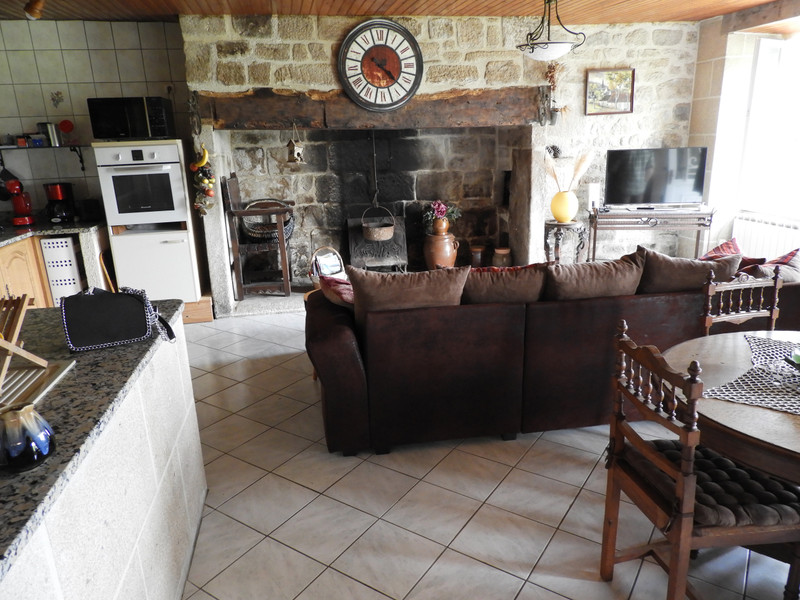 French property for sale in Clergoux, Corrèze - €286,000 - photo 2