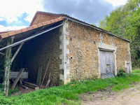 Maison à vendre à Chasseneuil-sur-Bonnieure, Charente - 85 600 € - photo 2