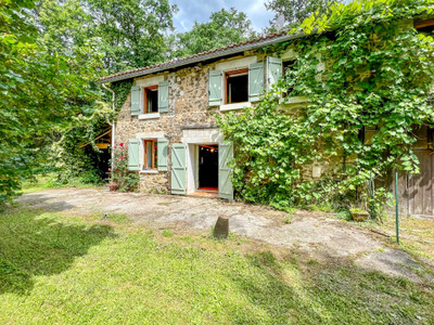 Maison à vendre à Busserolles, Dordogne, Aquitaine, avec Leggett Immobilier