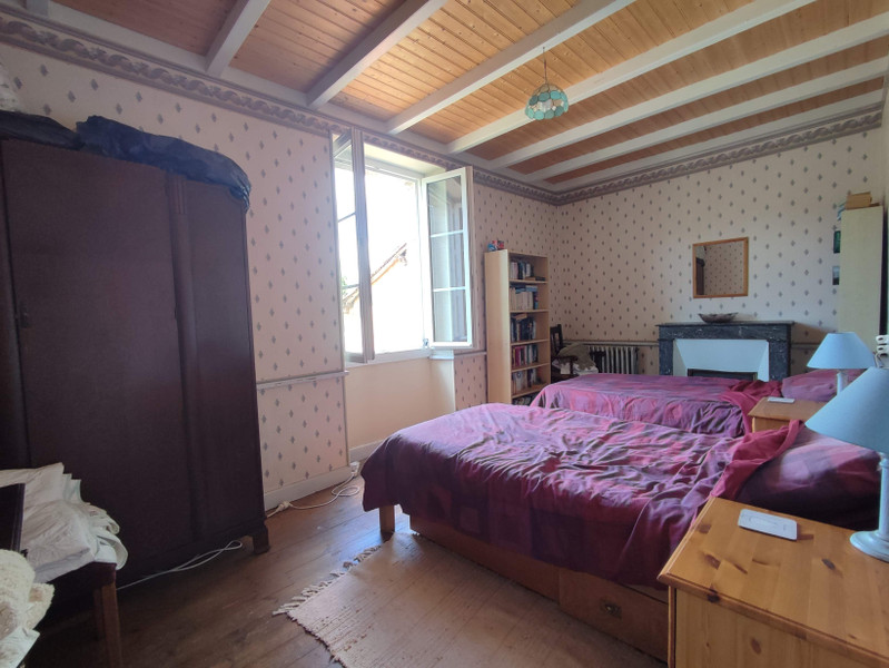 French property for sale in Ventouse, Charente - €192,600 - photo 5