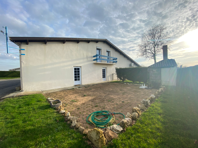 French property for sale in Jonzac, Charente-Maritime - €486,900 - photo 9