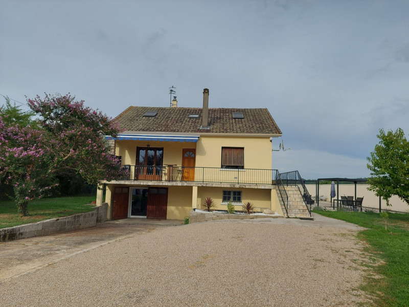 Maison à vendre à Saint-Médard-de-Mussidan, Dordogne - 371 000 € - photo 1