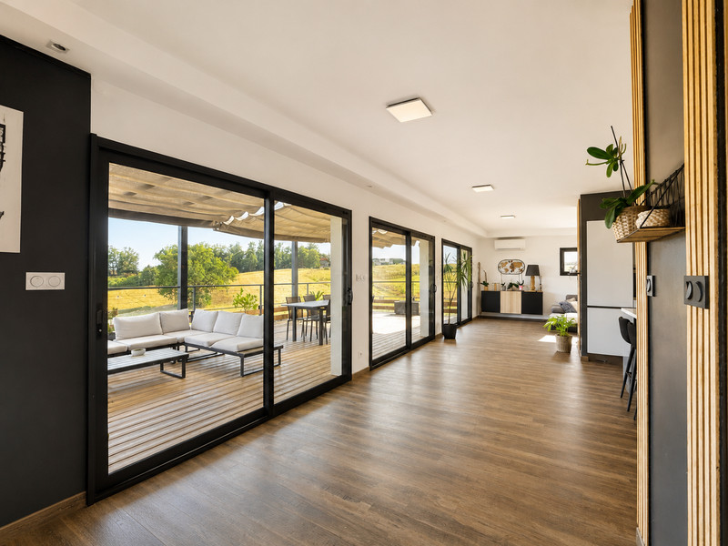 French property for sale in Saint-Genès-de-Lombaud, Gironde - €750,000 - photo 5