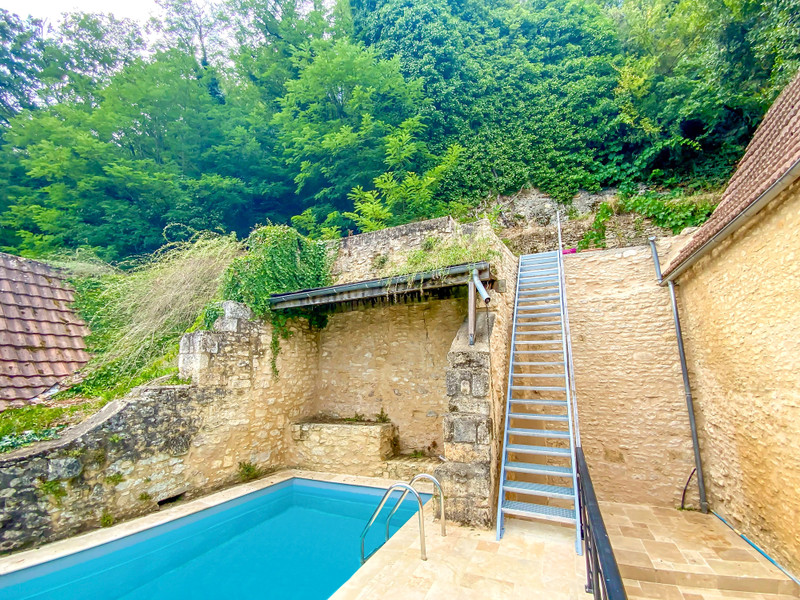 French property for sale in Montignac, Dordogne - €222,600 - photo 9