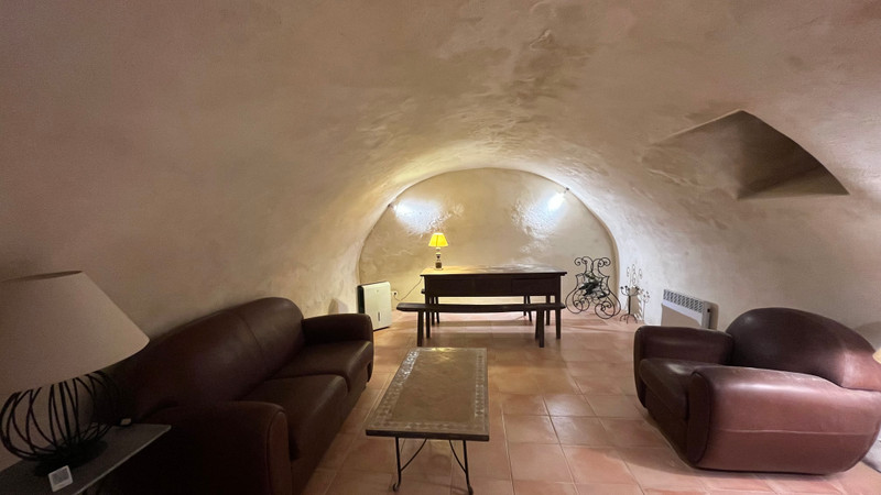 French property for sale in Châteauneuf-du-Pape, Vaucluse - €205,000 - photo 1