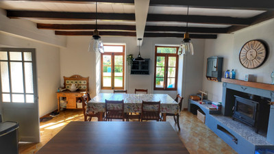 French property for sale in Coivert, Charente-Maritime - €199,800 - photo 2