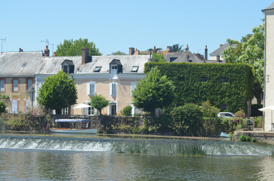 French property for sale in Parcé-sur-Sarthe, Sarthe - €165,000 - photo 1