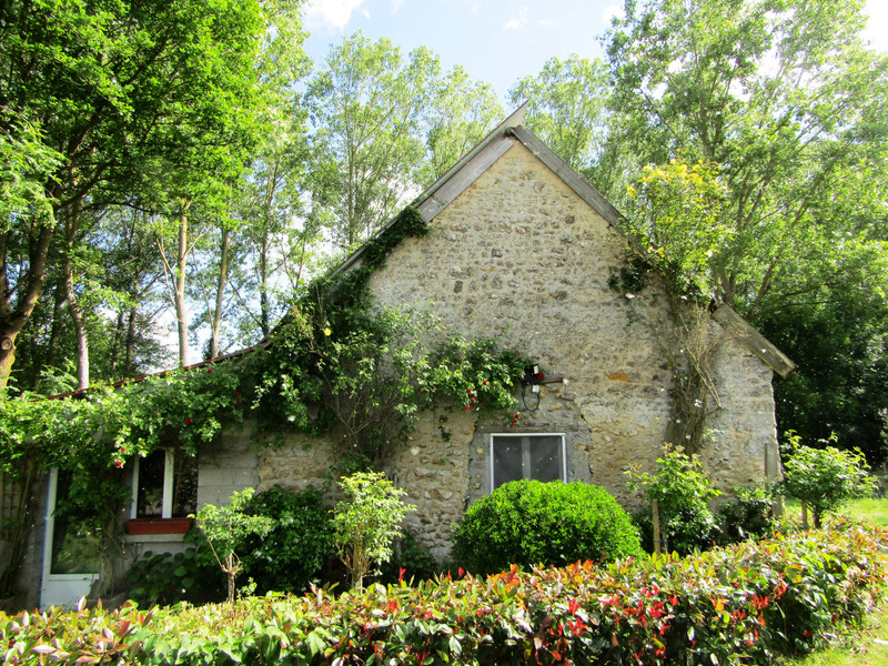 French property for sale in Maresché, Sarthe - €279,500 - photo 7