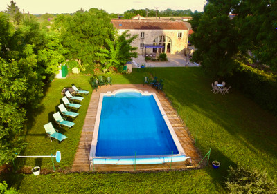 Maison à vendre à Bercloux, Charente-Maritime, Poitou-Charentes, avec Leggett Immobilier