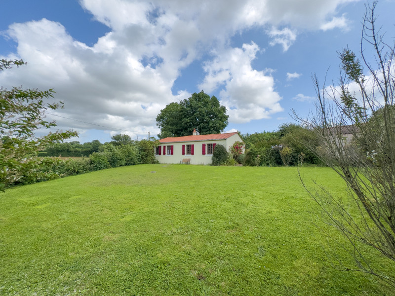 French property for sale in Mouilleron-Saint-Germain, Vendée - €150,000 - photo 8