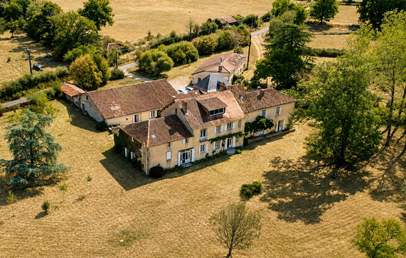 French property for sale in Hiesse, Charente - €636,000 - photo 9