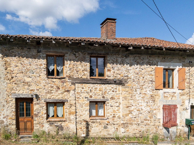 French property for sale in Lésignac-Durand, Charente - €99,000 - photo 0