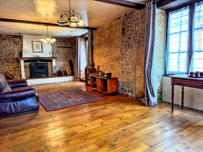 French property for sale in Saint-Séverin, Charente - €249,000 - photo 2