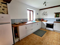 Propriété à vendre à Saint-Cyr-du-Bailleul, Manche - 150 000 € - photo n°5