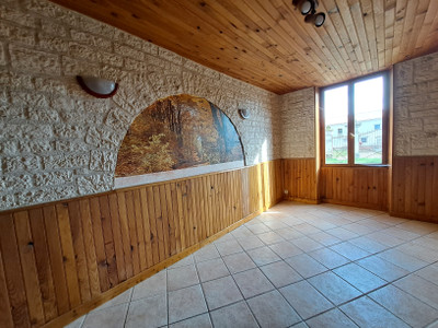 French property for sale in Longré, Charente - €71,500 - photo 4