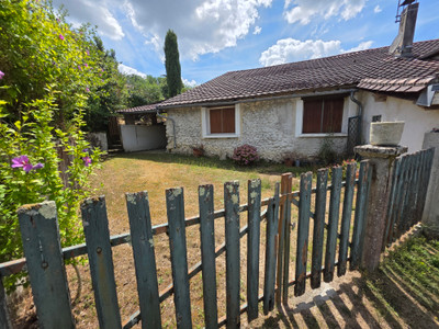 French property for sale in Saint-Astier, Dordogne - €130,800 - photo 3