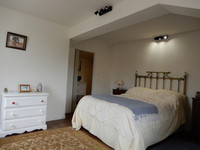 Maison à vendre à Les Salles-Lavauguyon, Haute-Vienne - 149.000 € - photo 7