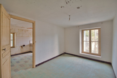 French property for sale in Thuré, Vienne - €56,600 - photo 6