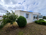 Maison à vendre à L'Houmeau, Charente-Maritime - 567 000 € - photo 2
