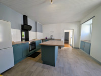Maison à vendre à Nanteuil-en-Vallée, Charente - 86.000 € - photo 3