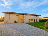 Propriété à vendre à Manot, Charente - 199 000 € - photo n°1