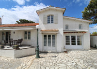 Maison à vendre à Rivedoux-Plage, Charente-Maritime - 1 091 800 € - photo 1