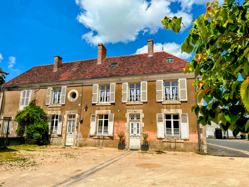 Maison à vendre à Neuillay-les-Bois, Indre - 207.000 € - photo 1