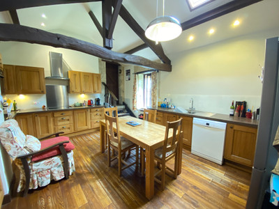 French property for sale in Messac, Charente-Maritime - €278,000 - photo 4