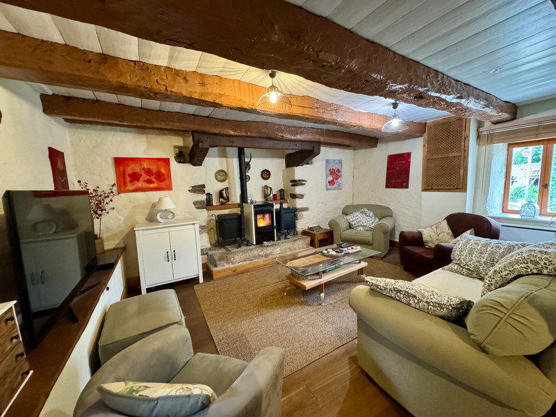 French property for sale in Landeleau, Finistère - €174,000 - photo 2